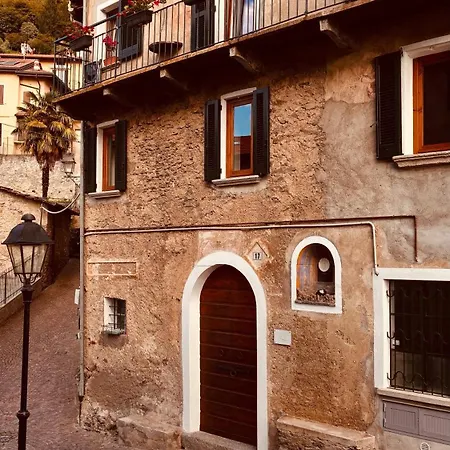 Affittacamere Maison Perlè *
