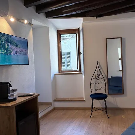 Affittacamere Maison Perlè *
